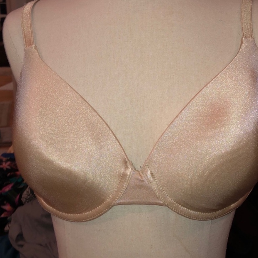 3 bras. In size 38D, tan OLGA,  tan WARNERS - and Bali (Tan (nude) & Black).